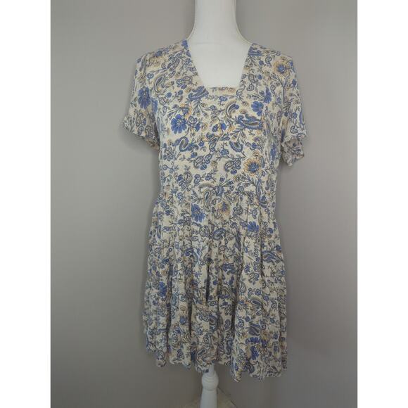 Patrons of Peace Dresses & Skirts - Anthropologie Patrons of Peace Lg. floral cottage core chic dress